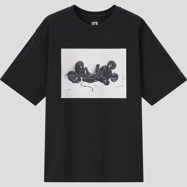 ディズニー ミッキーマウス ＆ ミニーマウス アート バイ 吉田ユニ UT グラフィックTシャツ（半袖・リラックスフィット） 1,500円