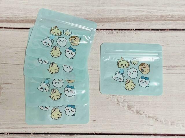 【ちいかわ100円雑貨】ミントグリーンは空を飛んでいるようなちいかわたち♡