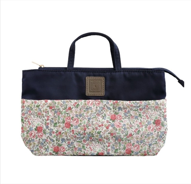 「紀ノ国屋 ローラ アシュレイ　 ポータブルポーチ」Rowena　￥3,899