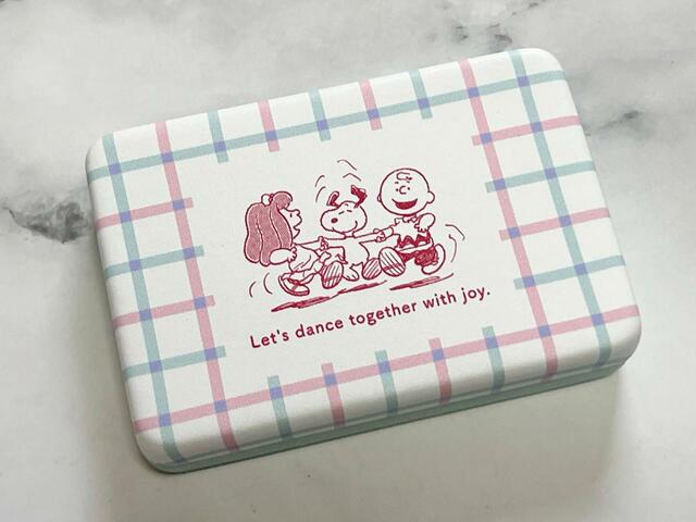 ホワイト×パステルカラーのチェックがレトロチックでキュート♪