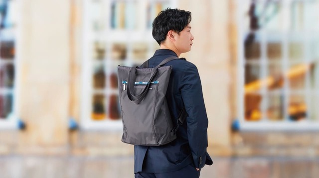 【LeSportsac×familiar「バックパック」】たて約42cm×よこ約31cm×マチ約12cm 33,000円