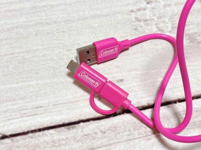 【Coleman付録】「USBケーブル」挿し込み部分にはコールマンのロゴ入り