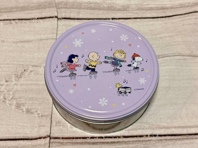 【カルディ/スヌーピー クリスマスラウンドティン チョコチップクッキー】税込626円