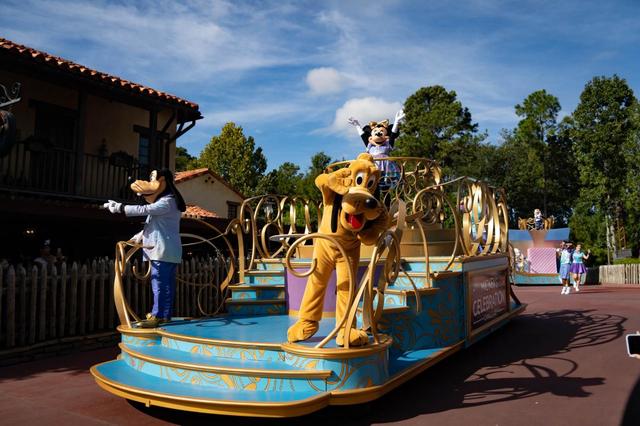 ミッキー・セレブレーション・パレード