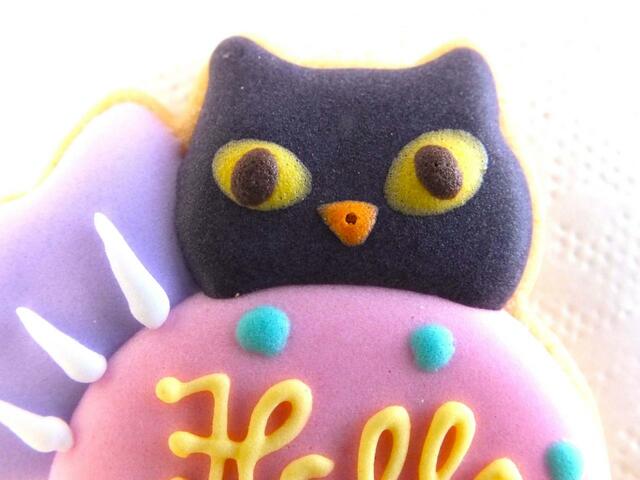 【カルディ　ハロウィンアイシングクッキー】アイシングの部分が甘いためか、クッキー自体は甘さ控えめ