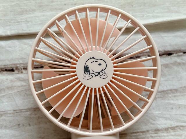 フェイスにはスヌーピーのイラスト入り