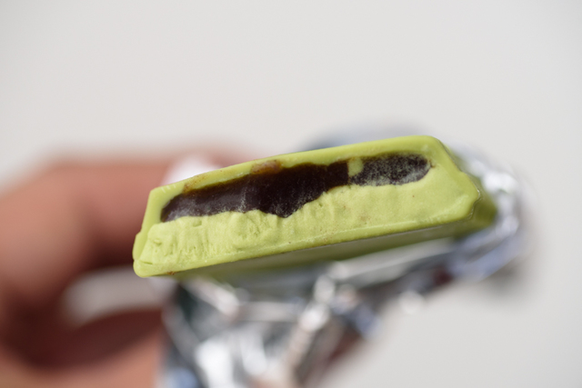 森永製菓　板チョコアイス　抹茶あずき