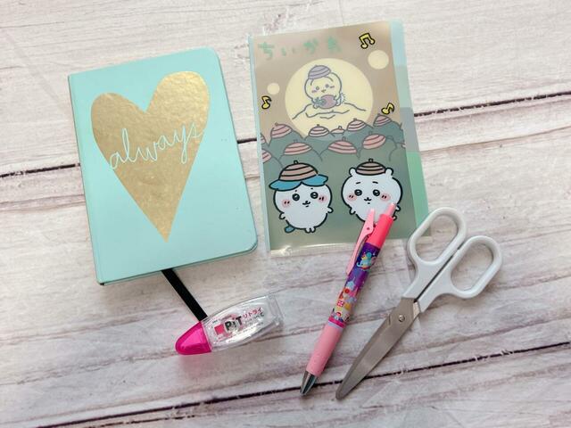 お仕事の時の文房具入れとしても◎