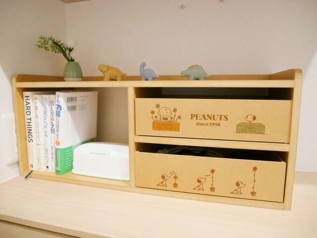 【ベルメゾン　キッチンカウンター上収納ボックス 『スヌーピー』】」左のスペースは本棚としても使えます◎