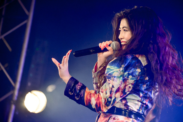 ベッド・イン 益子寺かおり（Vo）　撮影・市村岬