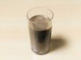 【山本珈琲 冷の珈琲無糖 6000ml(1000ml×6本) 1898円】牛乳を加えてカフェオレにするのもおすすめ