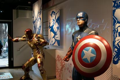 海外ディズニー限定 ドリンクホルダー アベンジャーズ マーベル ムジョルニア 海外ディズニー限定 ドリンクホルダー アベンジャーズ マーベル