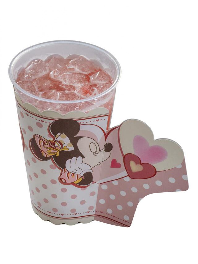 ミニー・べスティーズ・バッシュオリジナルスリーブ（コールド）｜提供店舗：東京ディズニーランド「リフレッシュメントコーナー」、東京ディズニーシー「セバスチャンのカリプソキッチン」｜東京ディズニーリゾート「ミニー・ベスティーズ・バッシュ！」スペシャルメニュー