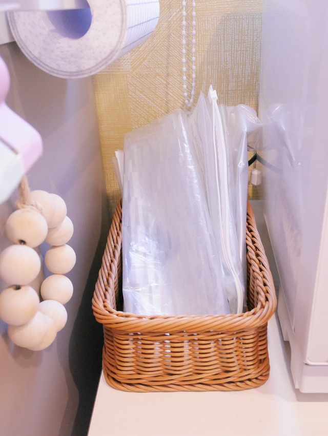 【ベルメゾン　洗えるラタン調収納バスケット  ブラウン ｜￥1,980～4,790 （税込）】ちょっとした隙間にシンデレラフィット！