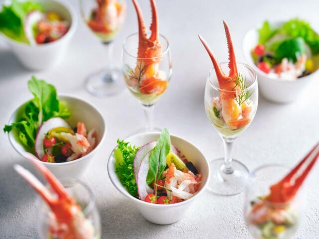 「冷製料理」<期間:2024年9月1日~ 12月20日>【【京都】ズワイガニ食べ放題!“かに尽くし”ブッフェ「かに推し!海の幸のディナーブッフェ」開催!】
