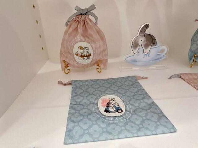 【mofusand TOKYO】くすみピンクとブルーがかわいい巾着。おしゃれな柄が◎