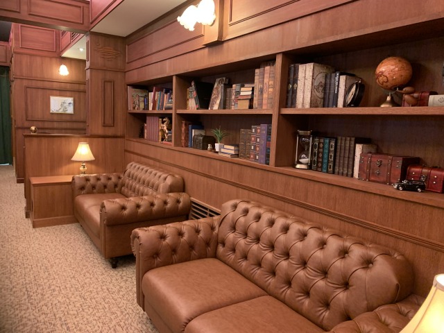 重厚感のあるソファ