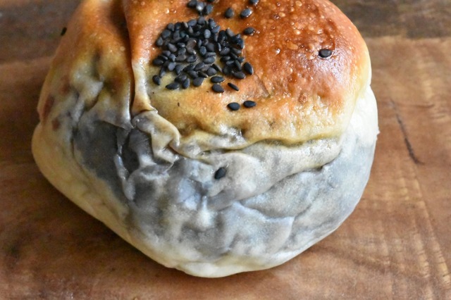 あんこが透けてるあんぱん