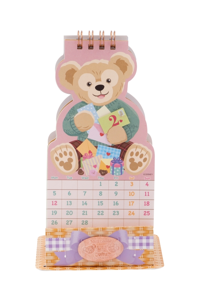 カレンダー（卓上タイプ）｜¥1,500（2017年8月10日発売）販売店舗／東京ディズニーシー「マクダックス・デパートメントストア」※オリジナルスーベニアメダル付き