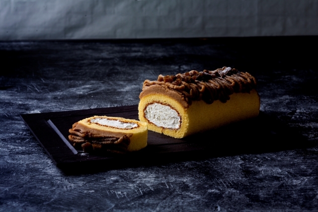 【イクスピアリの母の日ギフト】成城石井／たっぷりマロンクリームのモンブランロール