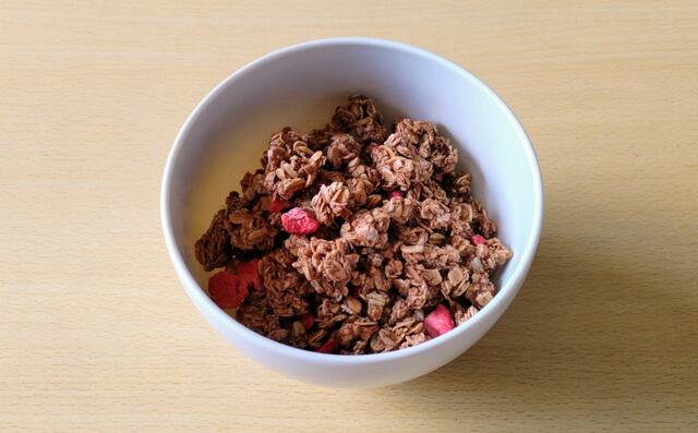 【コストコ　ラブクランチ ダークチョコレート＆レッドベリー　907g　1698円】チョコレートとレッドベリーの相性は抜群