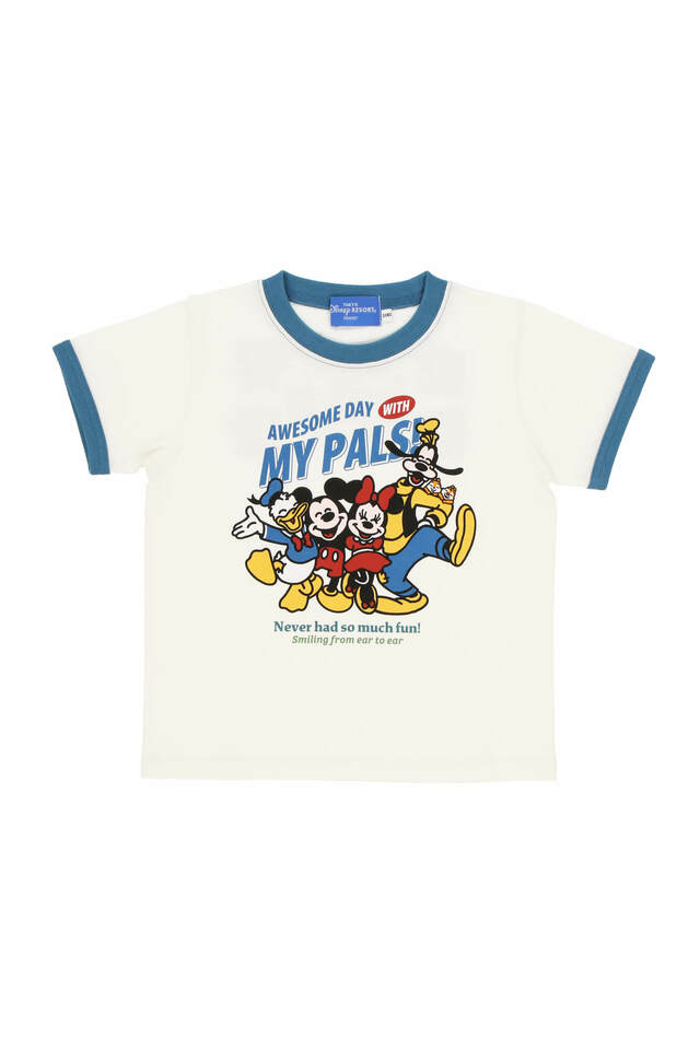 Tシャツ 100・120 2,300円、140 2,600円｜東京ディズニーリゾート 満面のスマイルのミッキーたちがデザインされたグッズ｜販売店舗：東京ディズニーランド「グランドエンポーリアム」、東京ディズニーシー「フィガロズ・クロージアー」｜発売日：2024年4月25日（木）