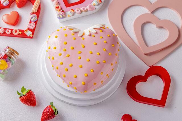 ハートなの？苺なの？【ヒルトン東京『ストロベリー・ハートファクトリー』いちごスイーツビュッフェ】