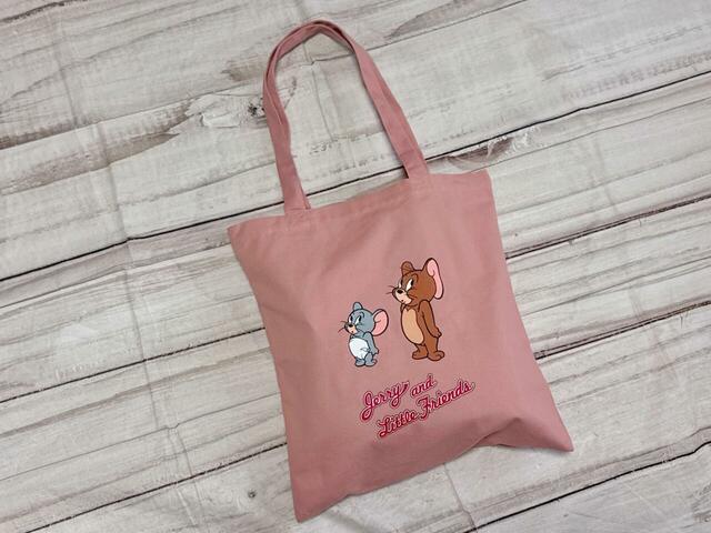 外で仕事をする際の荷物をイン!