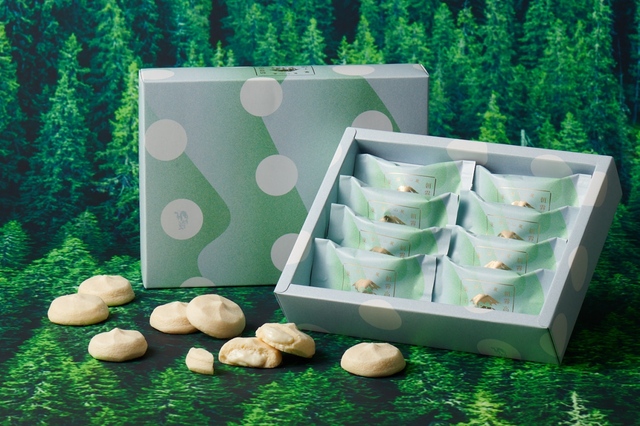 【朝霧高原菓子舗】「あさぎり牛乳 とろりミルククッキー」4個 680円、8個 1,300円　※一部店舗では、販売価格が異なります。