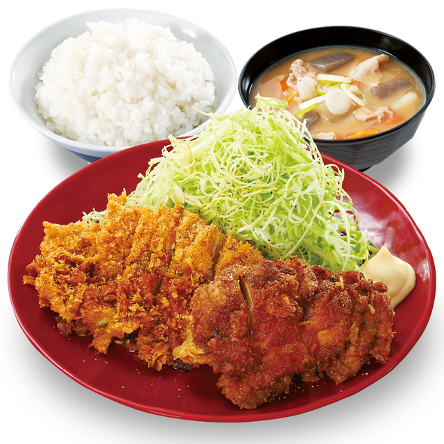 黒胡椒から揚げとチキンカツの合い盛り定食