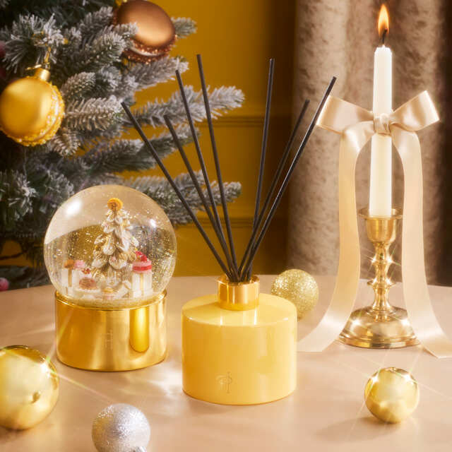 【ピエール・エルメ・パリ×Francfranc】香りは「リフレッシュフルーツ」、「リラックスグリーン」の2種類