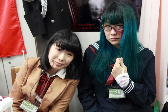 『フェ血ス』ブースにて