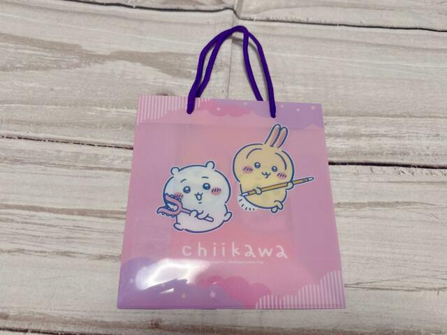 クリアファイルによく使われているポリプロピレン素材のギフトバッグ