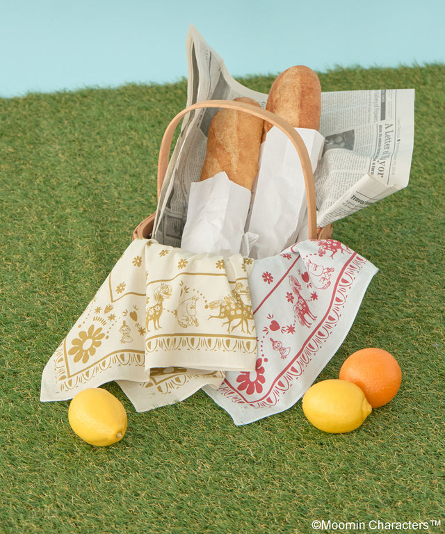 【WEB限定】「MOOMIN スカーフ」（カラー：Yellow/Blue はなうま）　価格：￥1,980