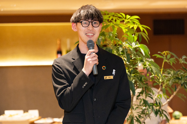 「副主任 阿部 朋陽さん」【ホテルアベスト札幌が初の「ディナーバイキング」をスタート！自分で作る海鮮丼など、豪華な北海道メニューが勢ぞろい！】