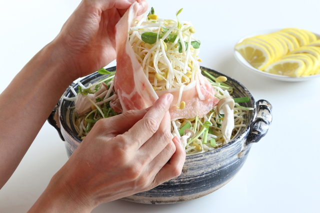 もやしレモン肉タワー鍋