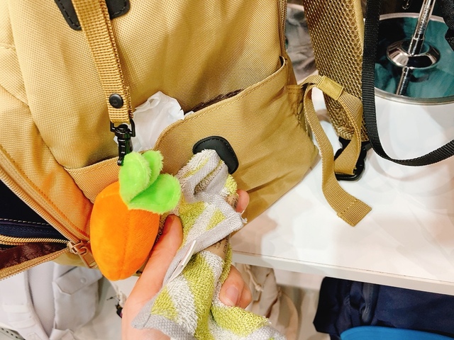 【ワークマン マザーズ高撥水リュック】サイドにはタオルをつけられる部分も