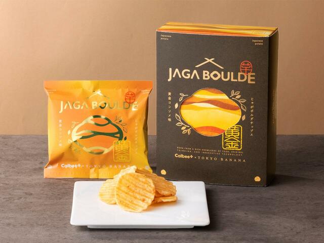 「Calbee＋×東京ばな奈 じゃがボルダチップス 黄金コンソメ味　4袋入」＜価格：1,047円（税込）＞【手土産選びの参考に♪グランスタ東京で働く人が本音で選んだ「東京駅限定“推し土産”」ランキング ベスト10をご紹介！】