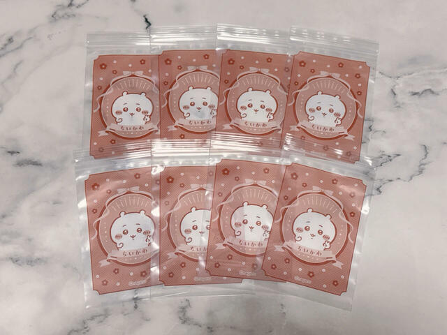 【ちいかわ B7ジッパー袋8P】1点につき、8枚のジッパー袋が入っています