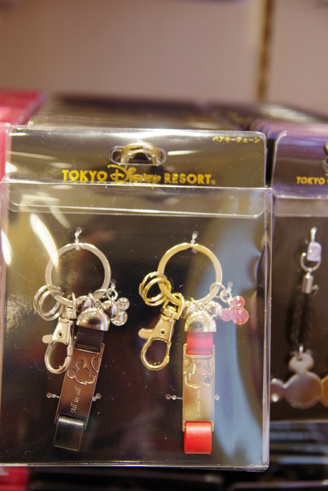 自宅や車のカギを付けることが出来ます。