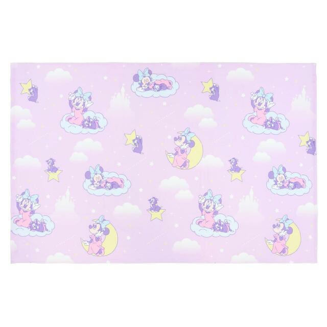 タオルケット 3,900円|東京ディズニーリゾート ミニーマウスのリラックスタイムグッズ|販売店舗:東京ディズニーランド「ホームストア」、東京ディズニーシー「ヴィラ・ドナルド・ホームショップ」|発売日:2026年6月25日(木)