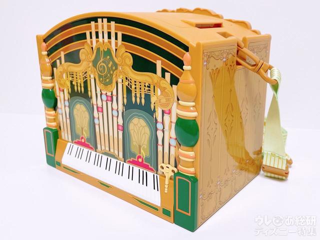 後ろの鍵盤も凹凸仕上げ