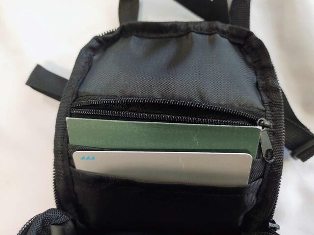 カードは2枚入る