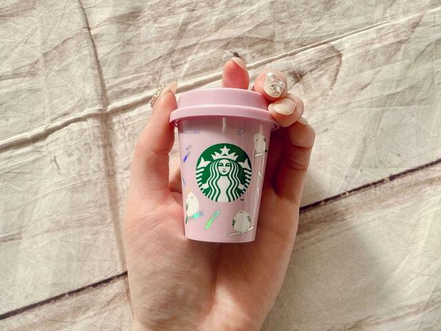 手のひらに収まるミニサイズのカップがキュート！