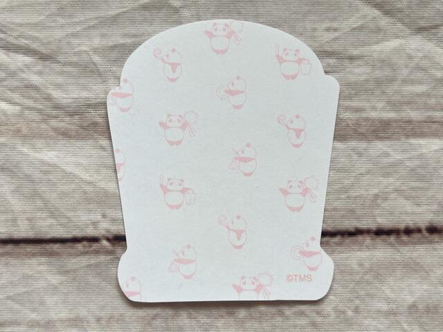 裏面は総柄。裏面まで抜かりなくかわいいのがうれしい！