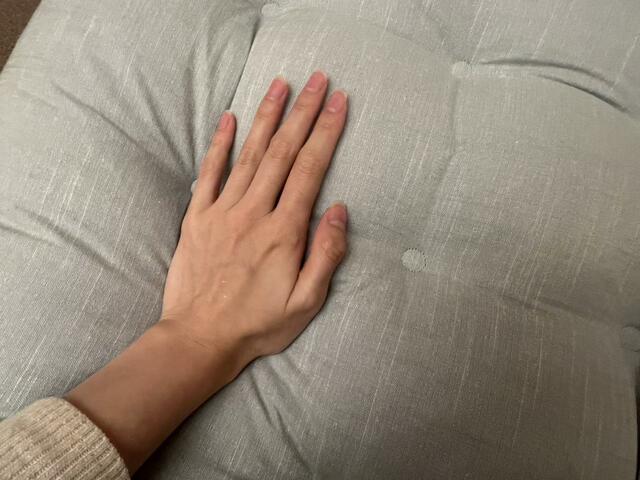 【カインズ　座布団にもなる背もたれイス】ほどよいクッション性