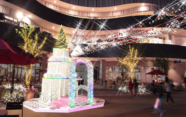 音と光のショータイムを楽しめるコクーンひろば（コクーン２）の「ブリリアントバンケット」（コクーンシティ）