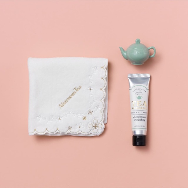【アフタヌーンティー・リビング】ミニタオル 各¥770、マルチバーム ¥990、ハンドセラムS ¥990