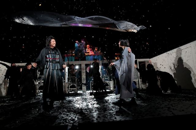 NODA・MAP第25回公演『Q』：A Night At The Kabuki