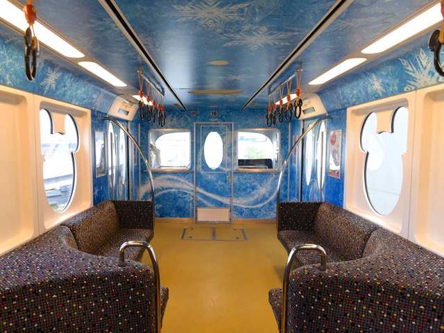 アナとエルサのスノークリスタル・ライナー　©Disney　撮影 / MezzoMiki